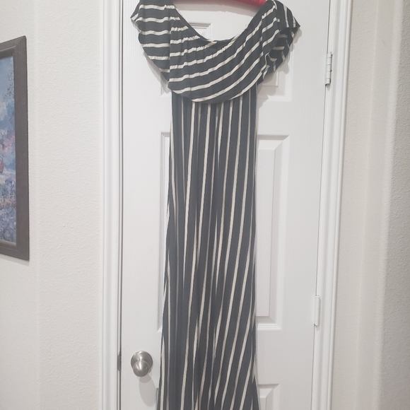 Daisy Island L flounce maxi flattering horizontal stripes buttery soft stretchy - Picture 5 of 7